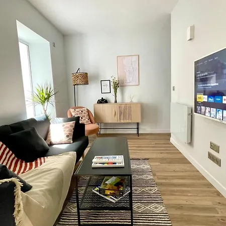 Grande Terrasse En Centre Holiday home *